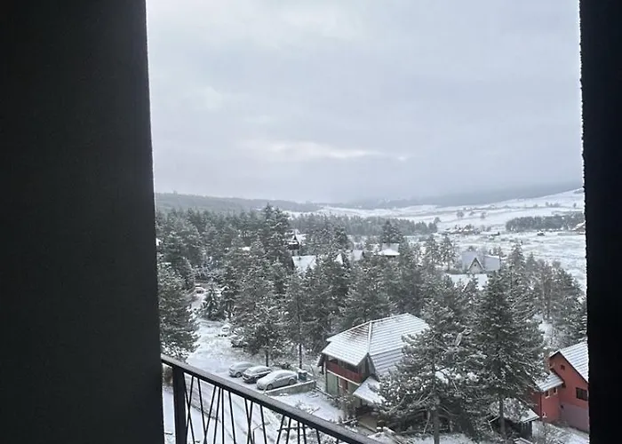 アパート Srebrna Pahulja ズラティボール